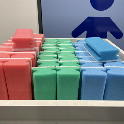 Schwämme in verschiedenen Farben